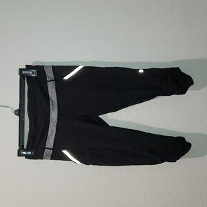 Lululemon Run A Marathon Crop leggings size 6